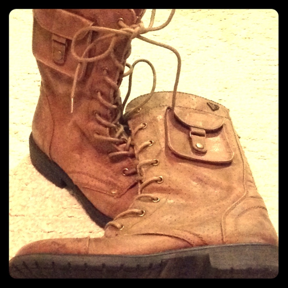 Roxy boots